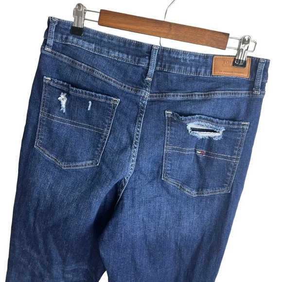 Tommy Jeans • Distressed High Waisted Jeans - Picture 4 of 7